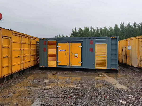 西夏柴油发电机如何判断干式空气滤清器是否需要更换？